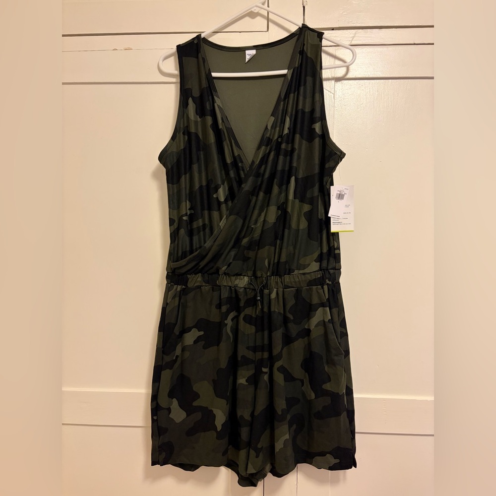 Active by Old Navy Green Camo Romper